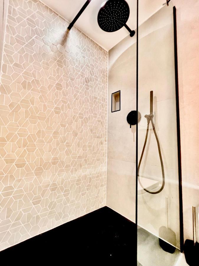 Ferienwohnung DUPLEX LE GESÙ - HEART OF OLD TOWN - MODERN - WiFi - CLIM Nizza Exterior foto