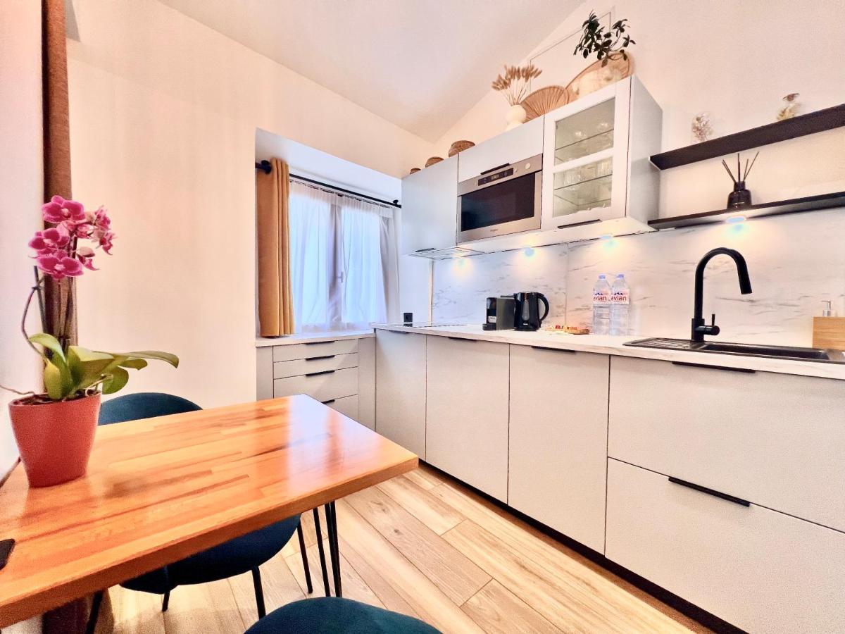 Ferienwohnung DUPLEX LE GESÙ - HEART OF OLD TOWN - MODERN - WiFi - CLIM Nizza Exterior foto